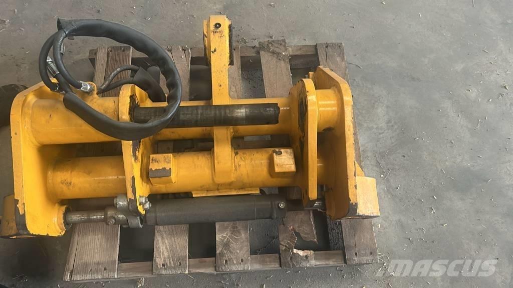 JCB HEADSTOCK Други товарещи и копаещи и аксесоари