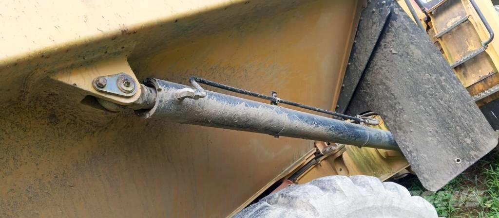 CAT 730 C 2 Дъмпери/моторни превозни средства