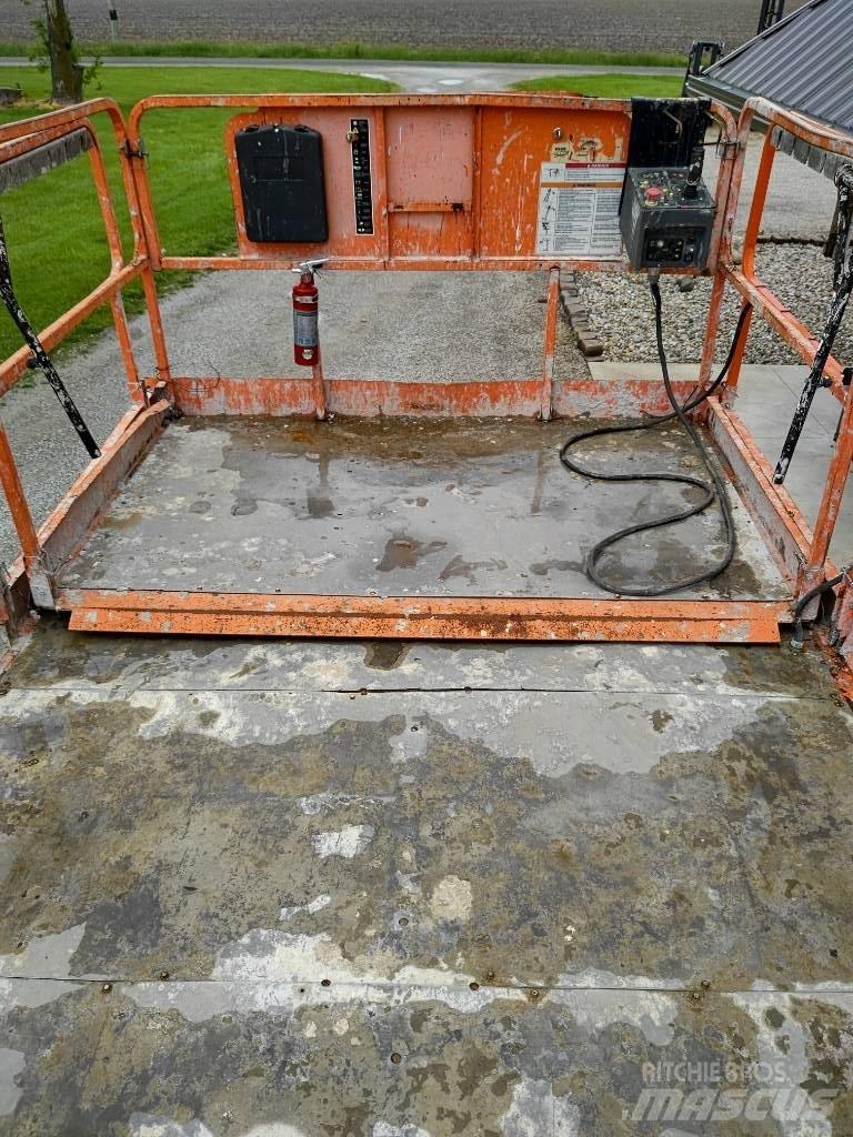 JLG 4394 RT Ножични работни платформи