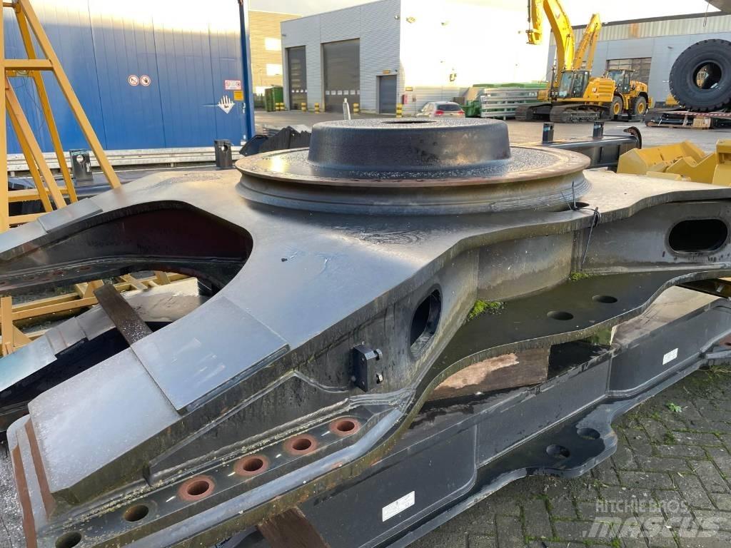 CAT 374 F L Шаси