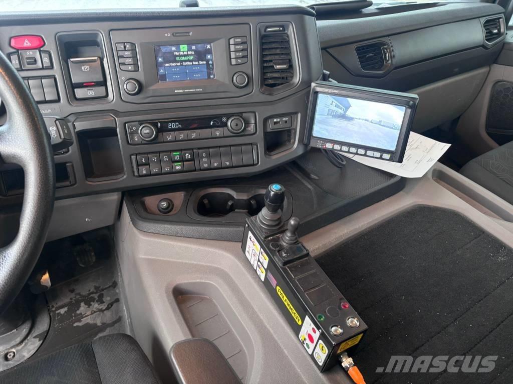 Scania P 360 Камиони с кран с кука