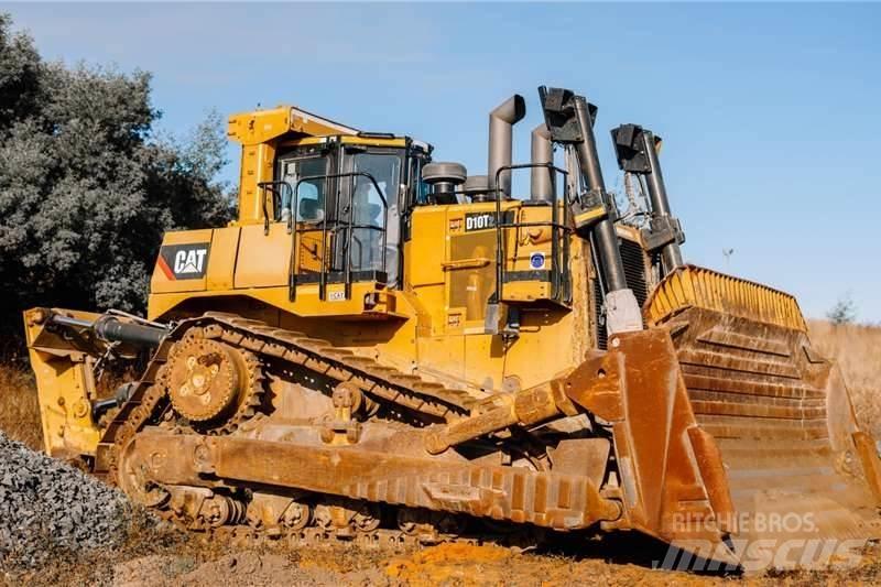 CAT D10T Верижни булдозери
