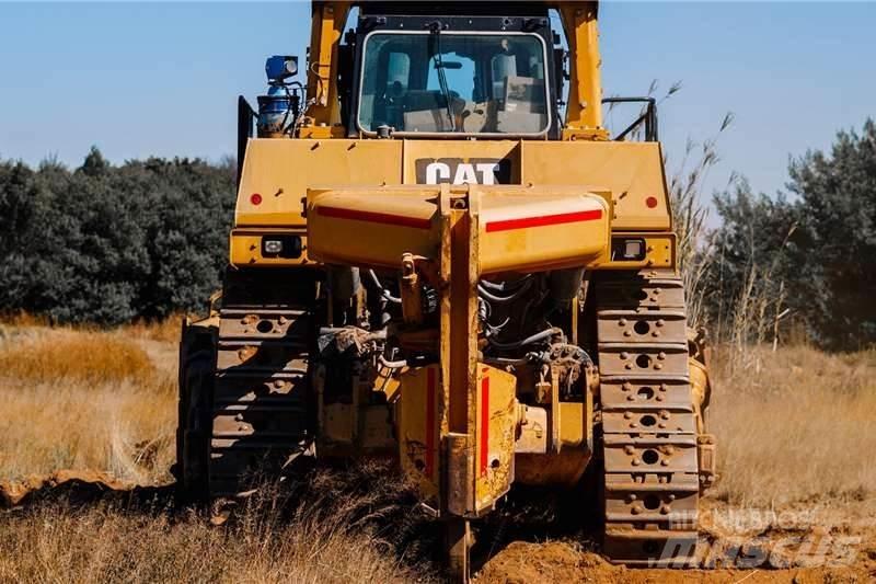 CAT D10T Верижни булдозери
