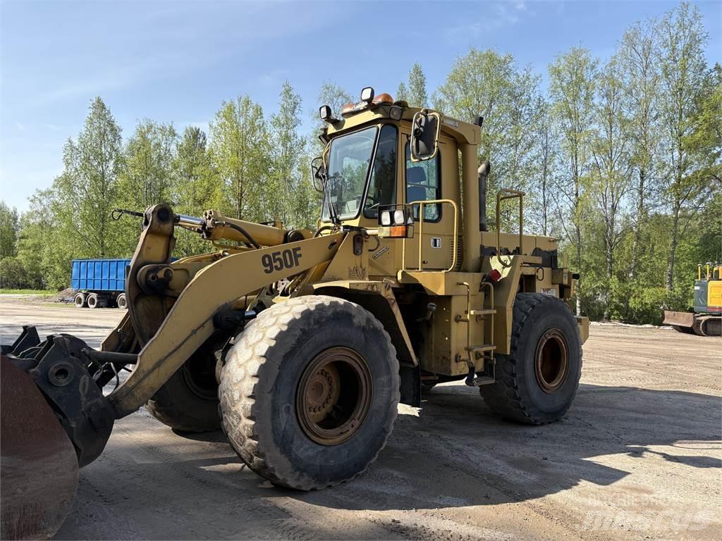 CAT 950F Колесни товарачи