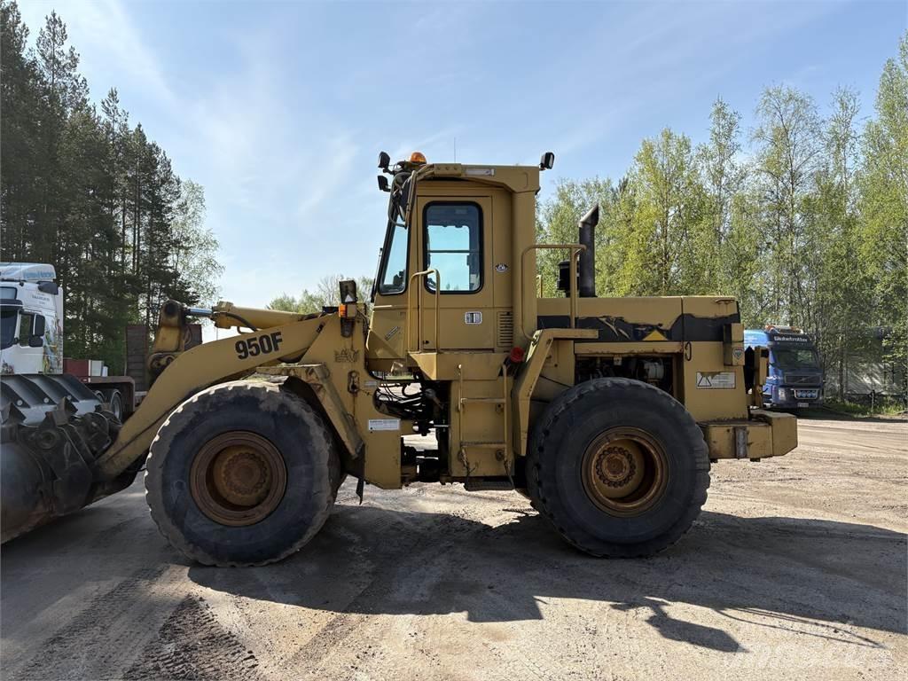 CAT 950F Колесни товарачи