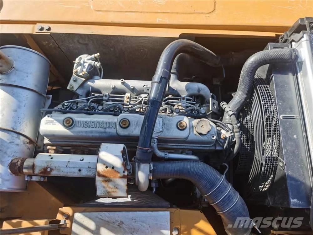 Sany SY215-9 Верижен екскаватор