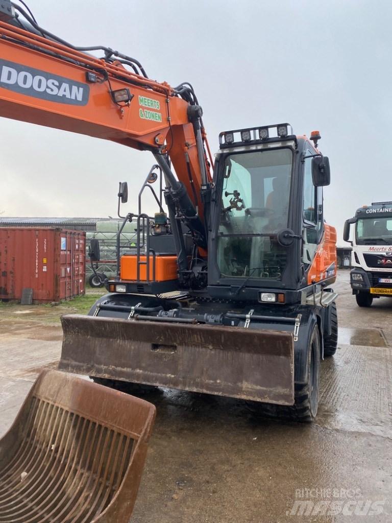 Doosan DX 140 W -5 Всъдеходни кранове