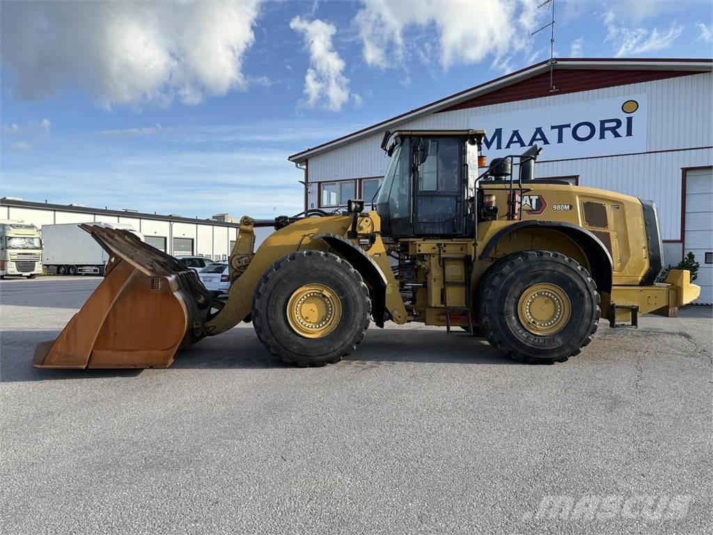 CAT 980M Колесни товарачи