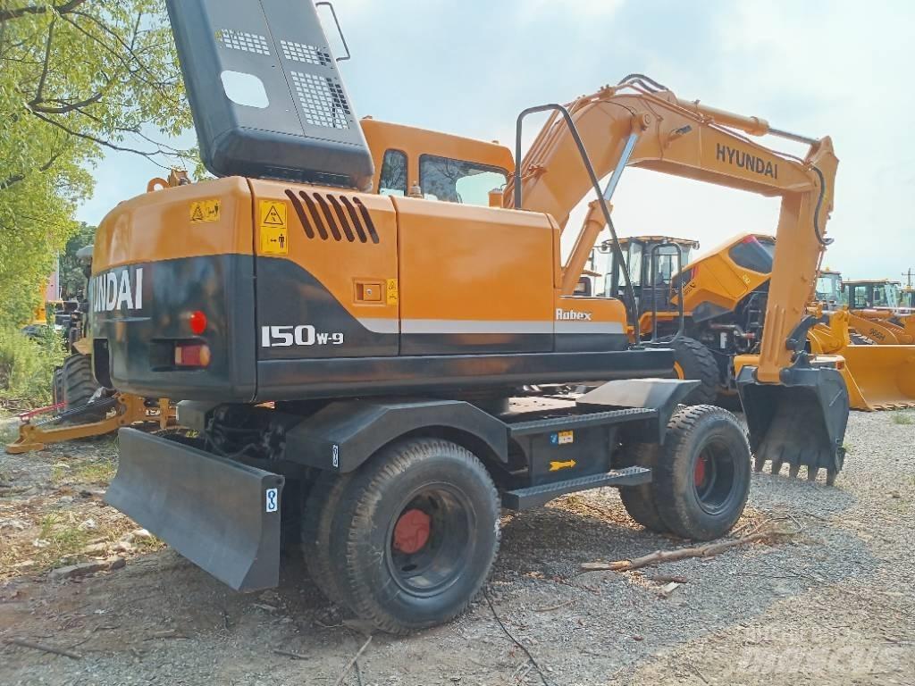 Hyundai R150W Колесни екскаватори