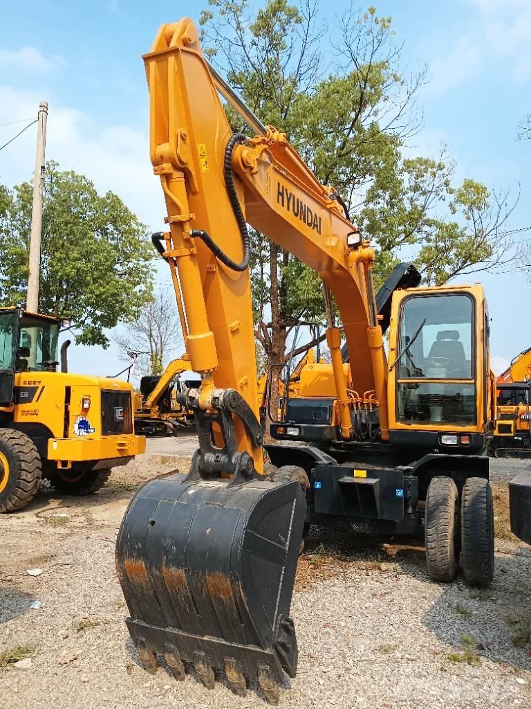 Hyundai R150W Колесни екскаватори