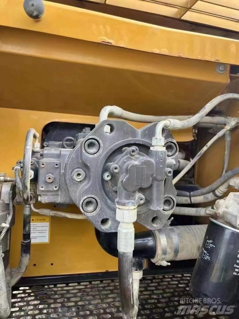 Sany SY 215 Верижен екскаватор