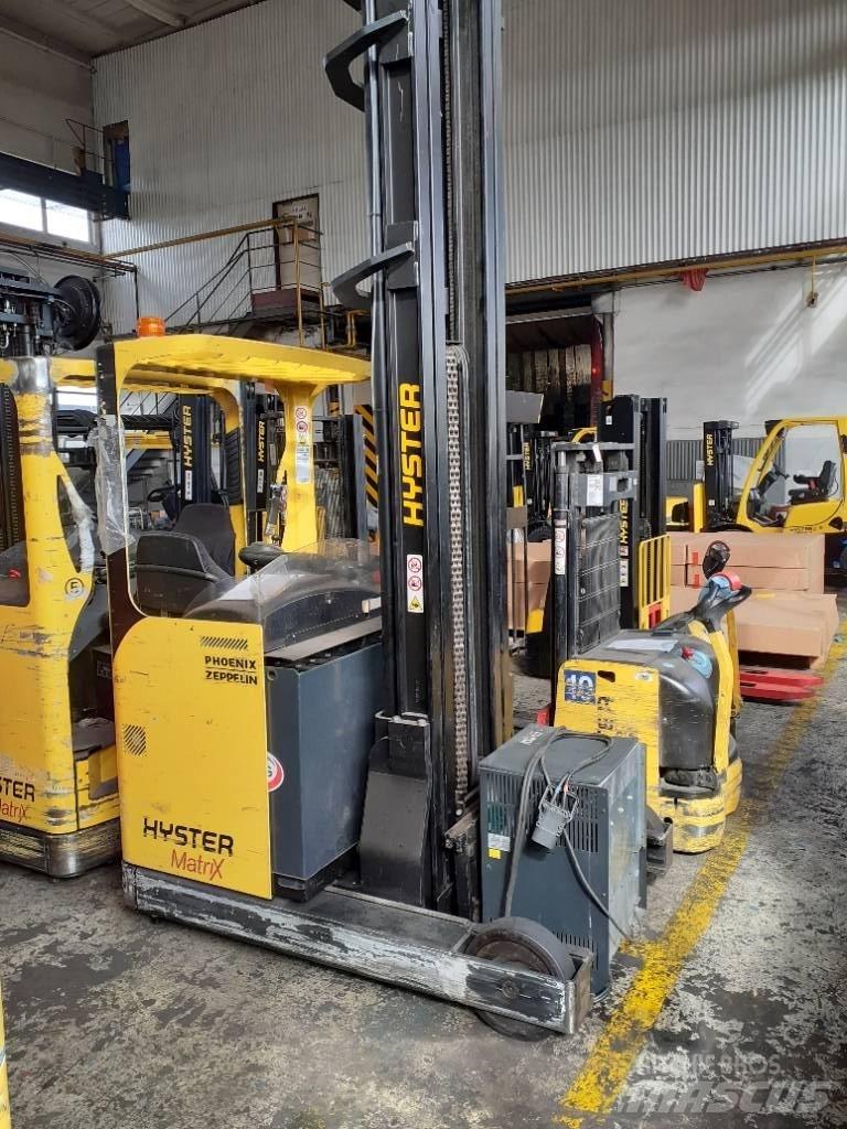 Hyster R1.6H Ретрак/ Високоповдигач с изместване на вилката напред