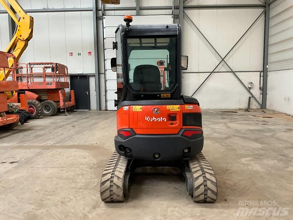 Kubota U 27-4 HI Мини екскаватори < 7 т