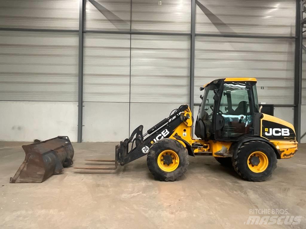 JCB 406 B Колесни товарачи