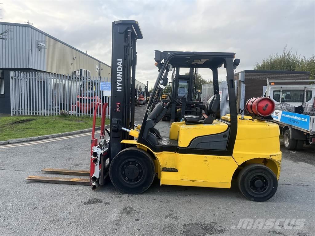 Hyundai 35L-7A Камиони с АГУ