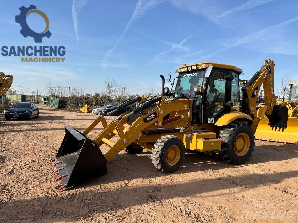 CAT 420 F2 Товарач със заден ексватор
