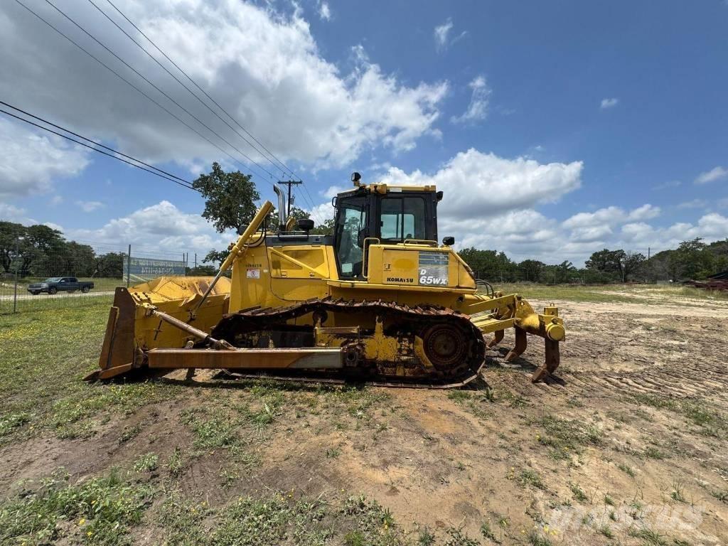 Komatsu D65WX-17 Верижни булдозери
