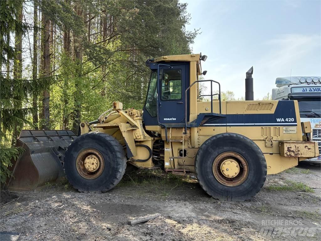 Komatsu WA420-1 Колесни товарачи