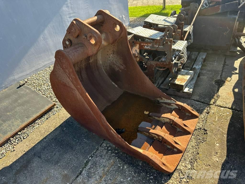 Volvo EW 160 D Товарачи със заден ескаватор