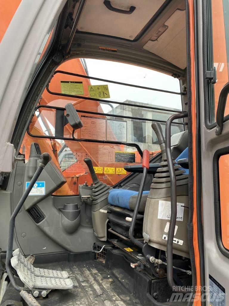 Hitachi 135 Верижен екскаватор