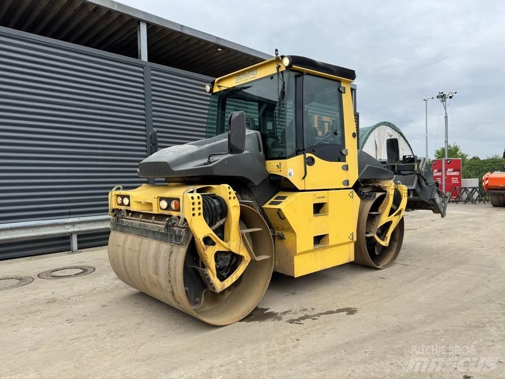 Bomag BW 174 AP-4V Двойни барабанни ролки

