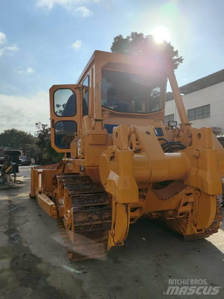 CAT D7G Верижни булдозери
