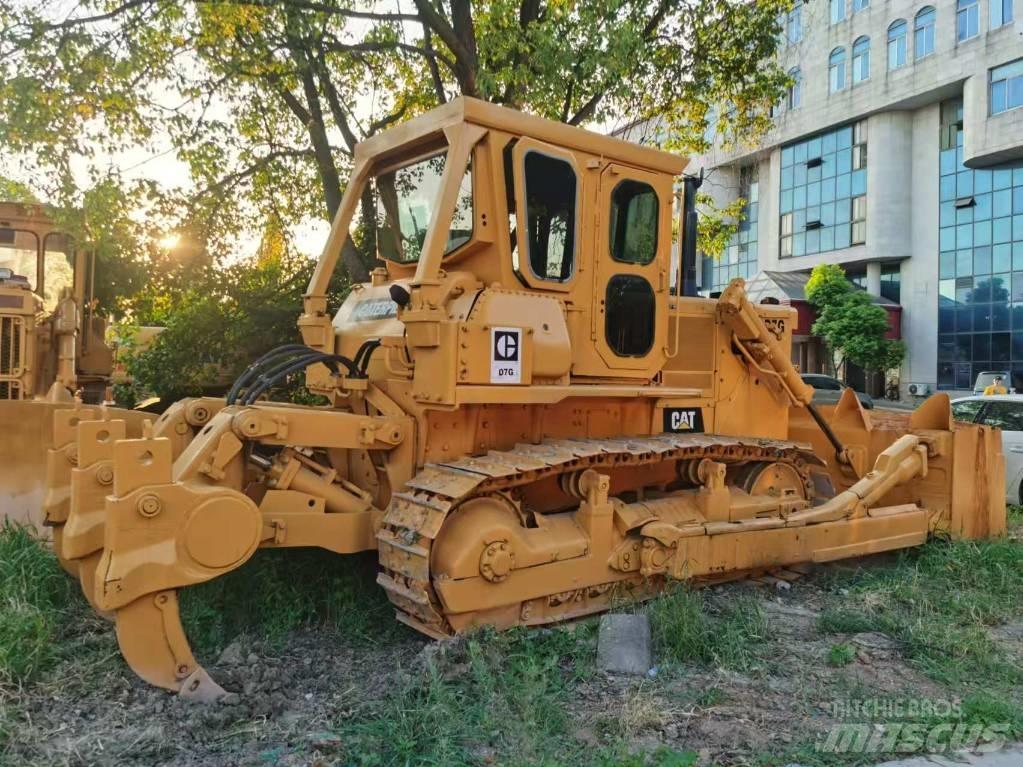 CAT D7G Верижни булдозери
