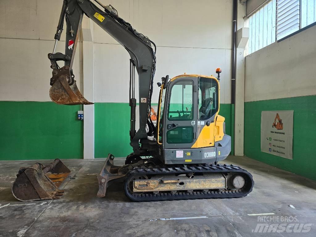 Volvo ECR 88 Средни екскаватори 7т - 12т