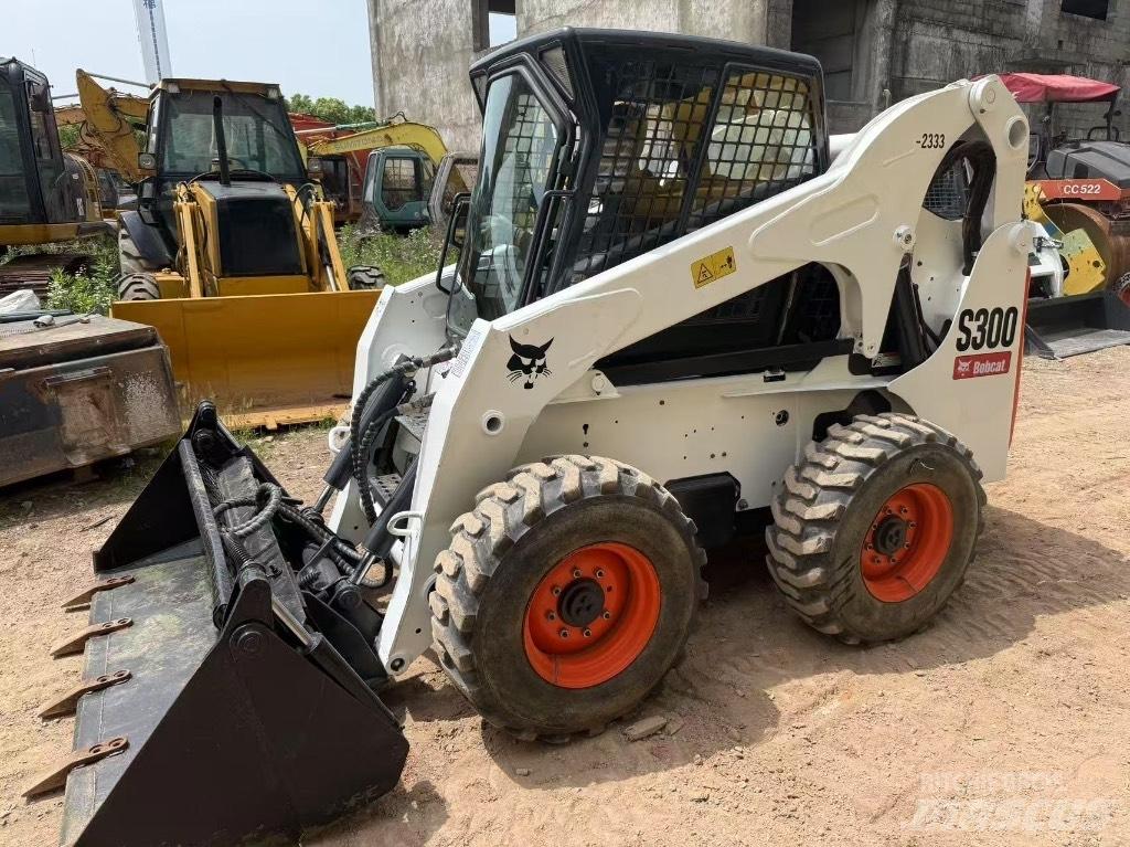 Bobcat S 300 Мини товарачи
