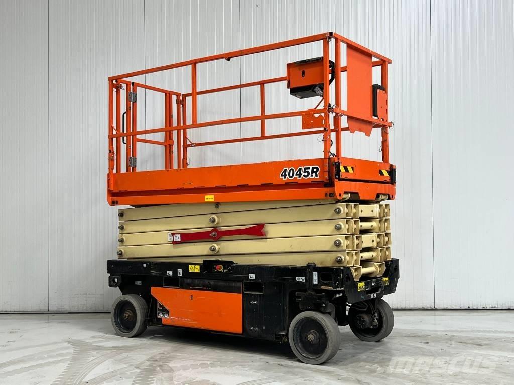 JLG 4045R Ножични работни платформи