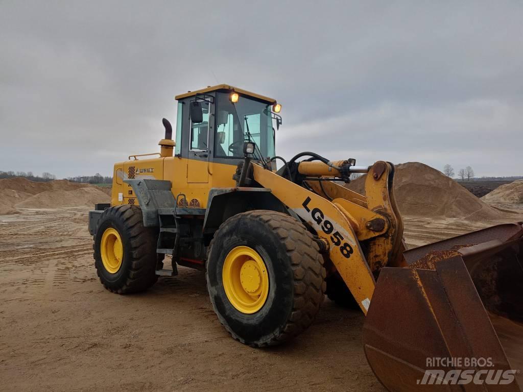 SDLG LG 958 F Колесни товарачи