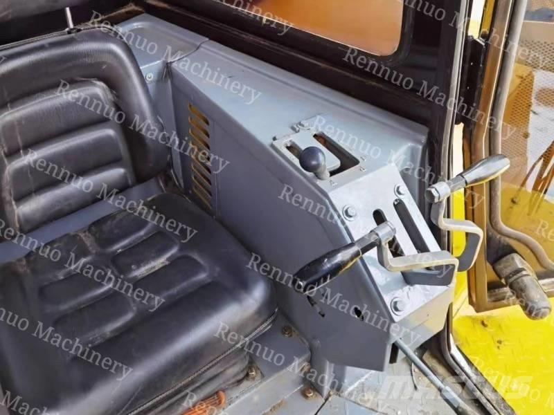 CAT D 8 R Верижни булдозери
