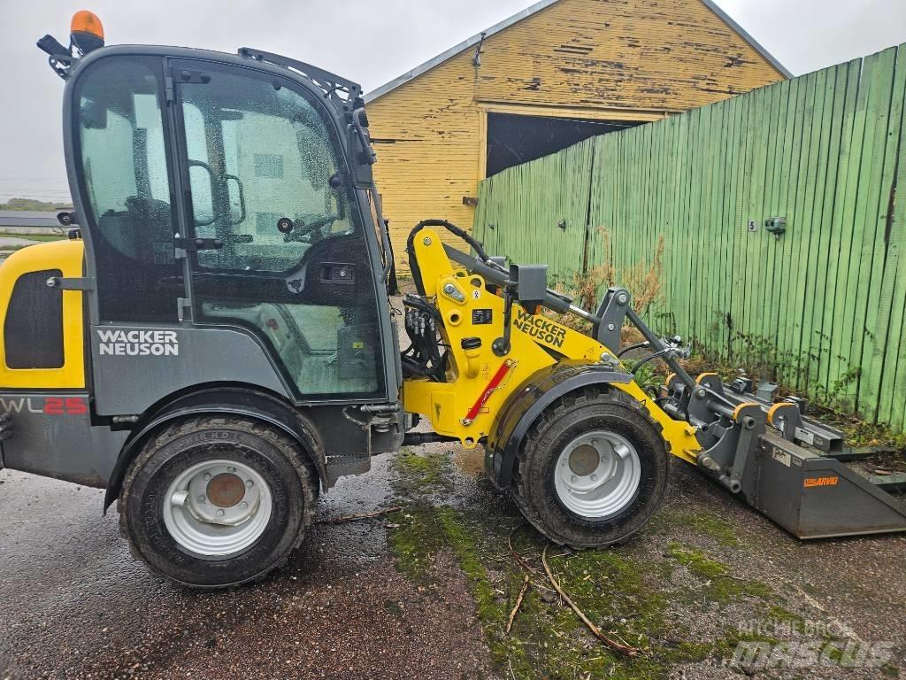 Wacker Neuson WL 25 Колесни товарачи