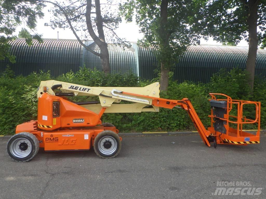 JLG M450AJ Съчленени стрелови подемници