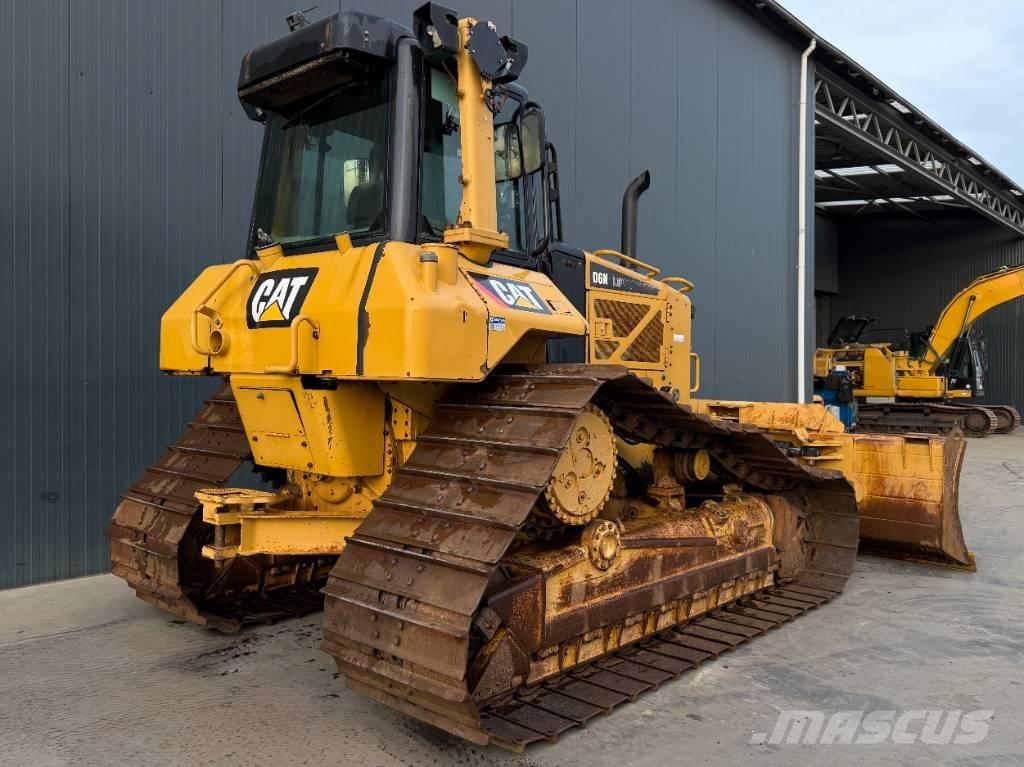 CAT D6N LGP Верижни булдозери
