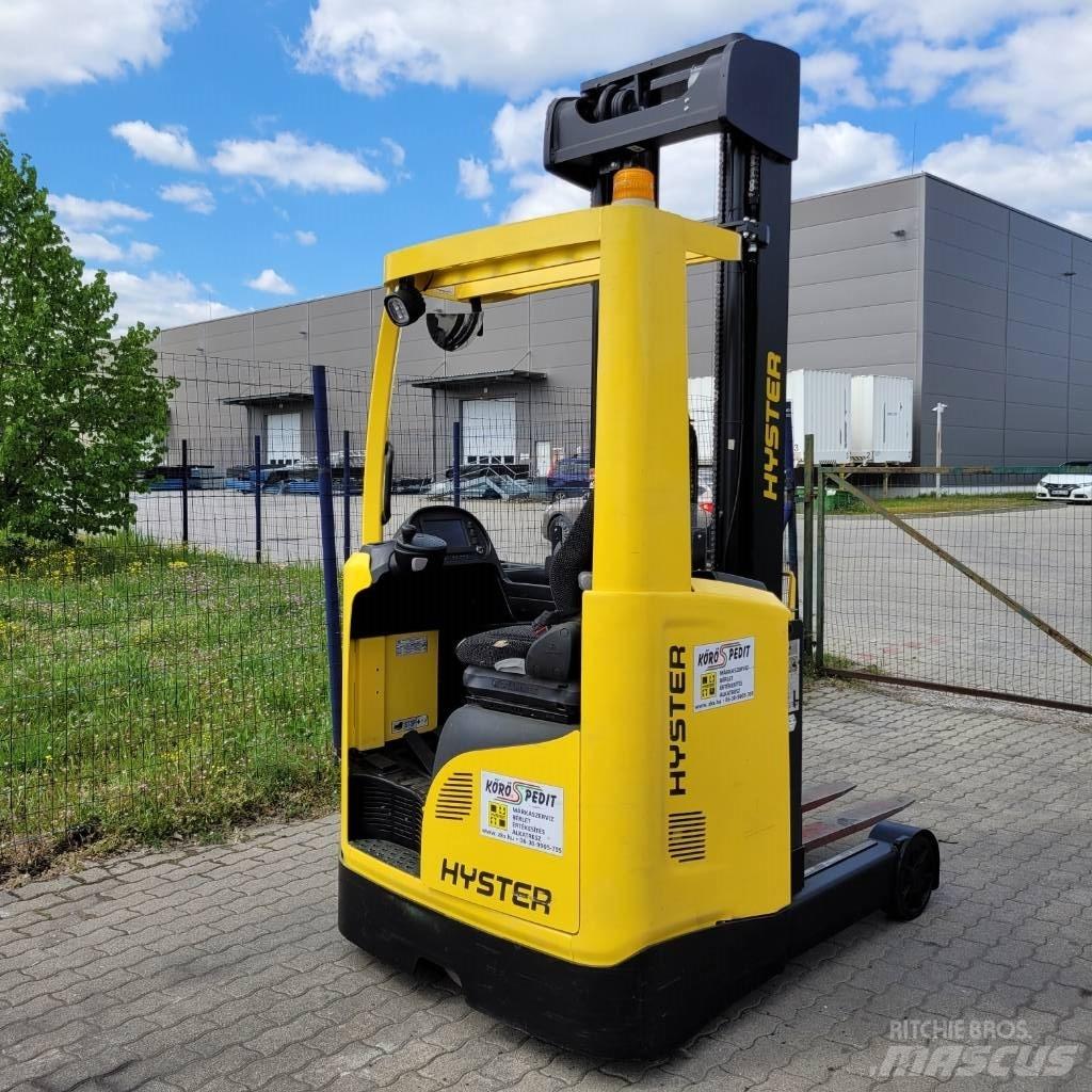 Hyster R 1.4 Ретрак/ Високоповдигач с изместване на вилката напред