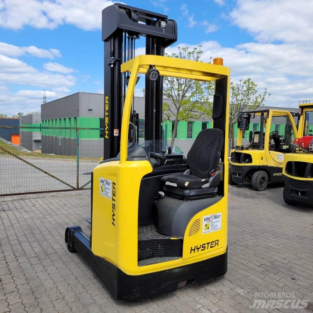 Hyster R 1.4 Ретрак/ Високоповдигач с изместване на вилката напред