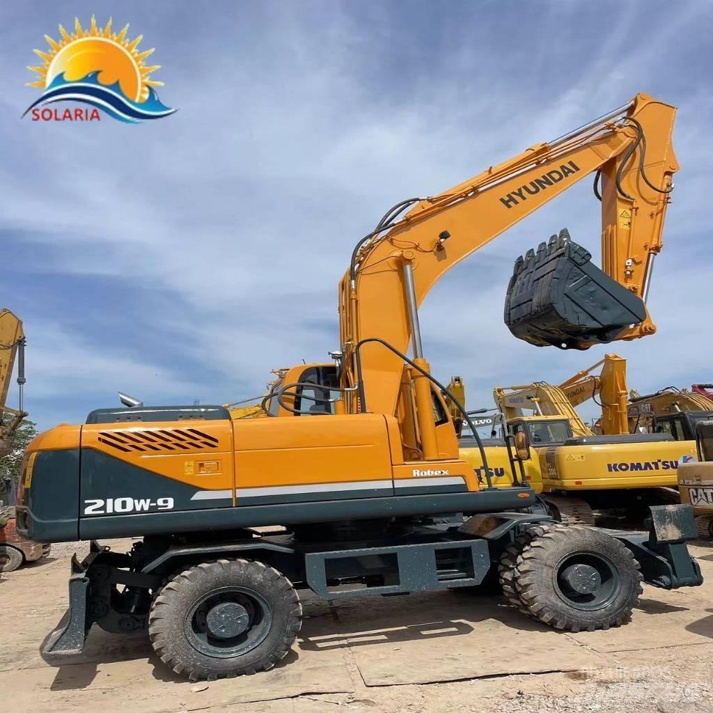 Hyundai R210W-9 Колесни екскаватори