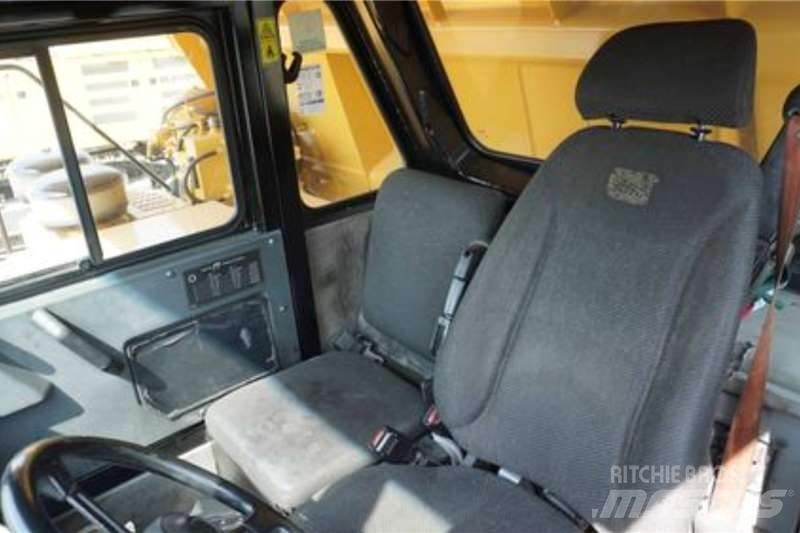CAT 773E Дъмпери/моторни превозни средства