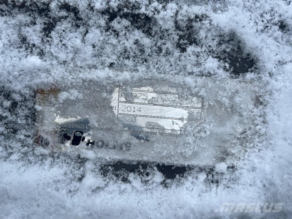 Holms PV-280 vikplog Снегоутъпкващи машини