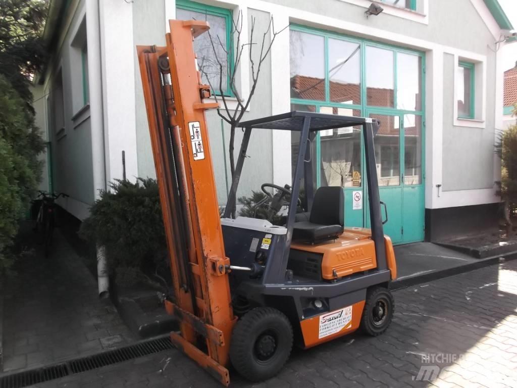 Toyota 3 FD 14 Дизелови камиони