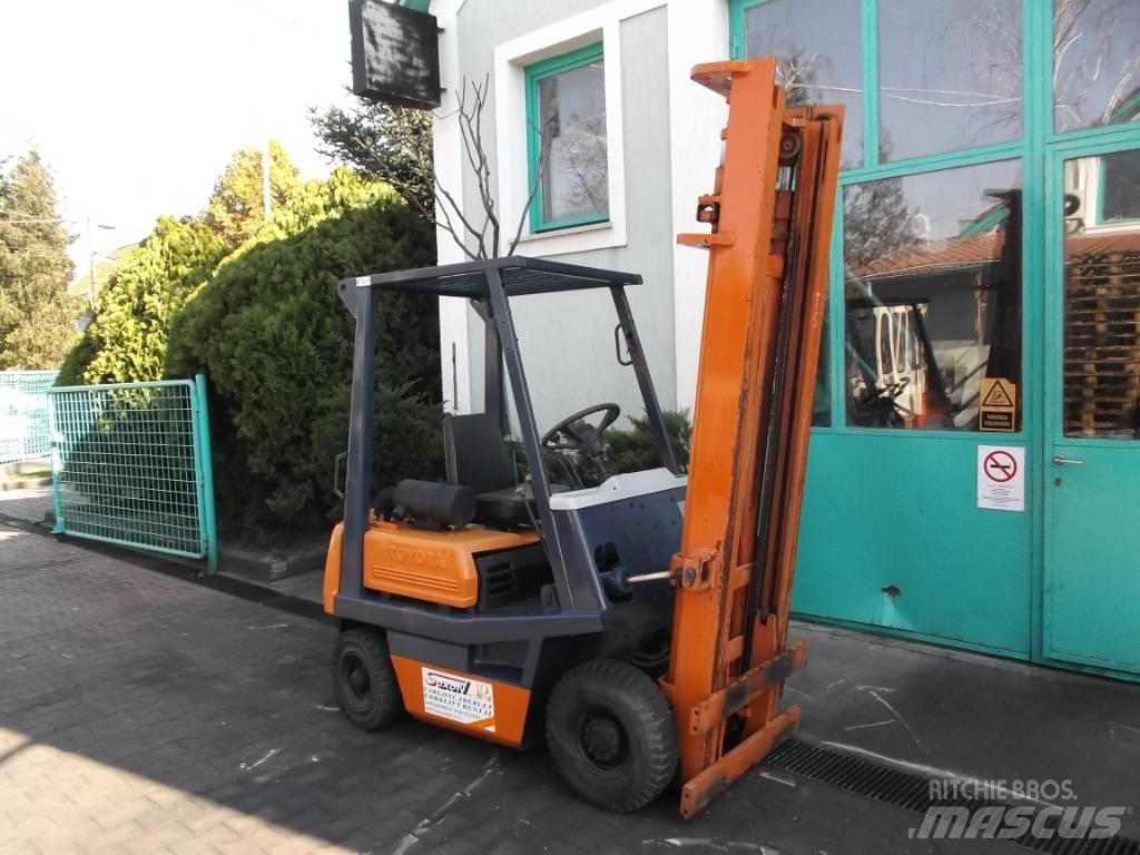 Toyota 3 FD 14 Дизелови камиони