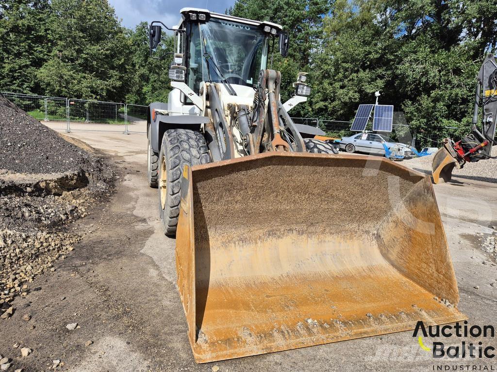 Volvo L 90 Колесни товарачи