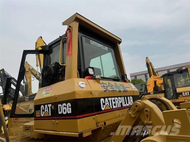 CAT D 6 G Верижни булдозери
