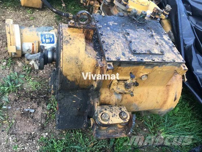 CAT 763 Предаване