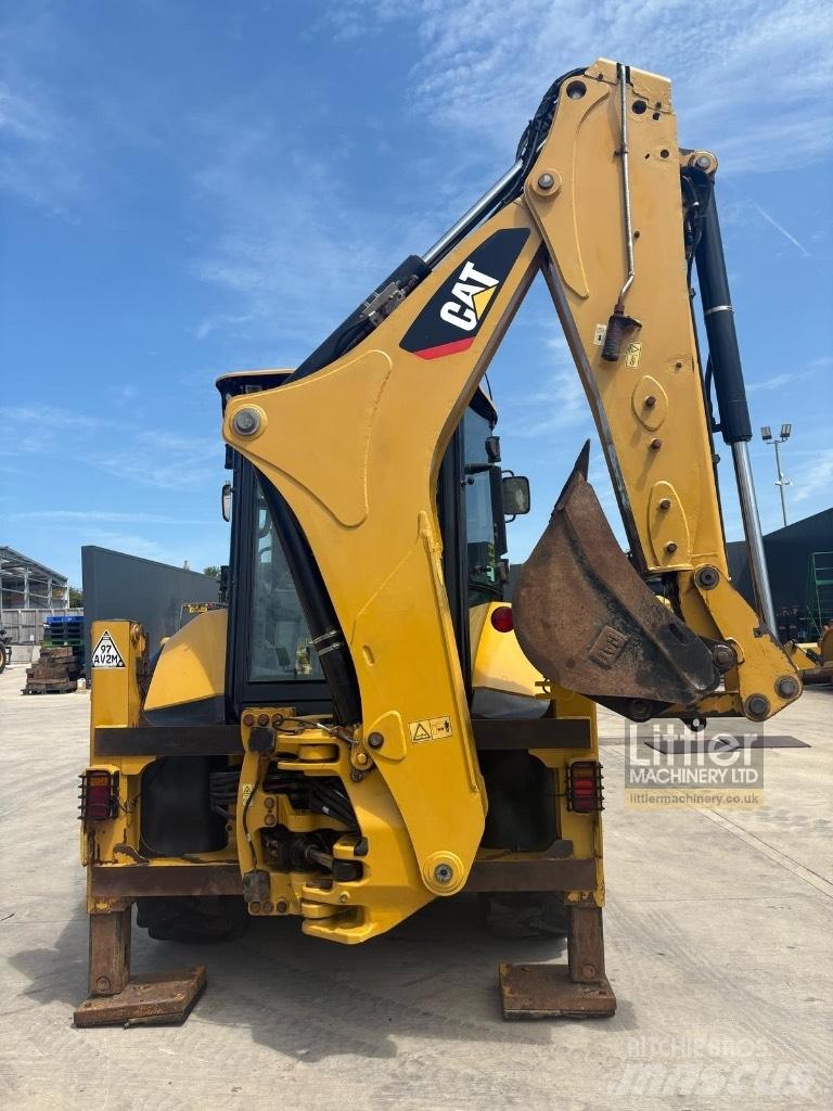 CAT 432 F2 Товарач със заден ексватор