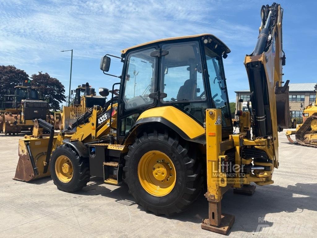 CAT 432 F2 Товарач със заден ексватор