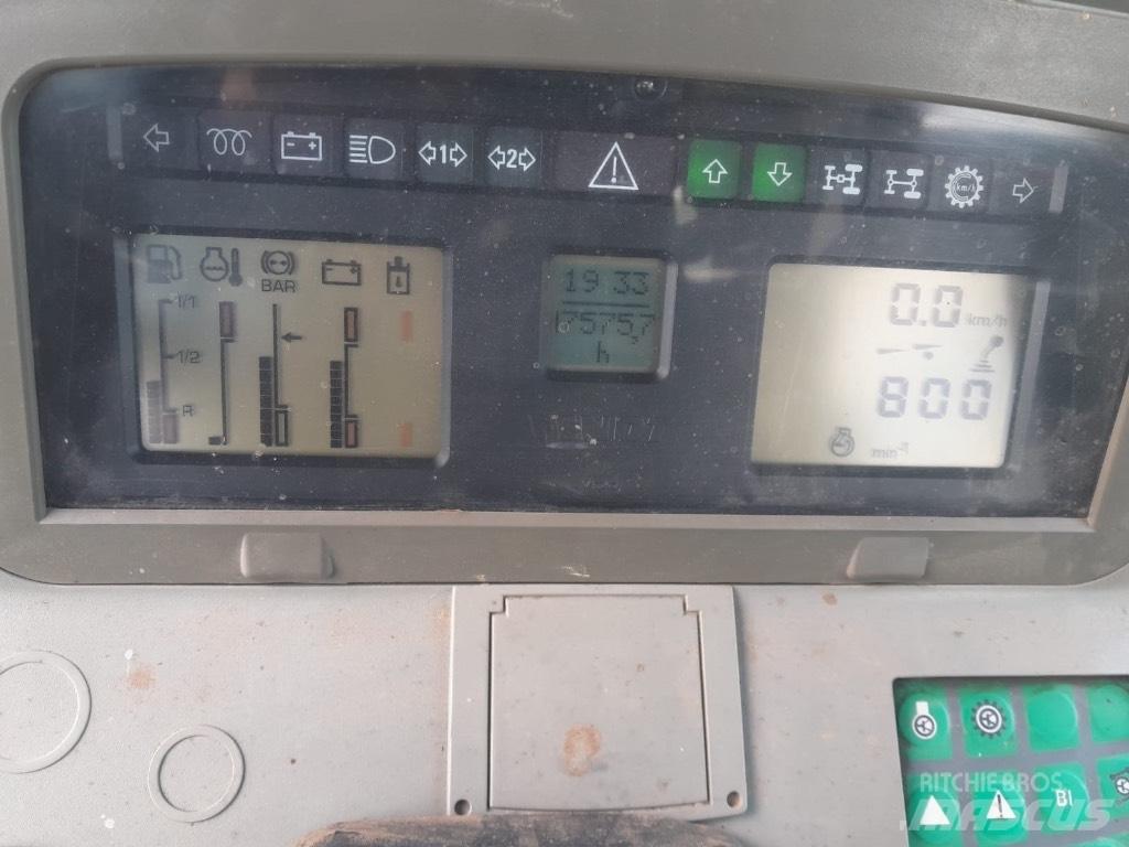 Fendt 712 Vario Трактори