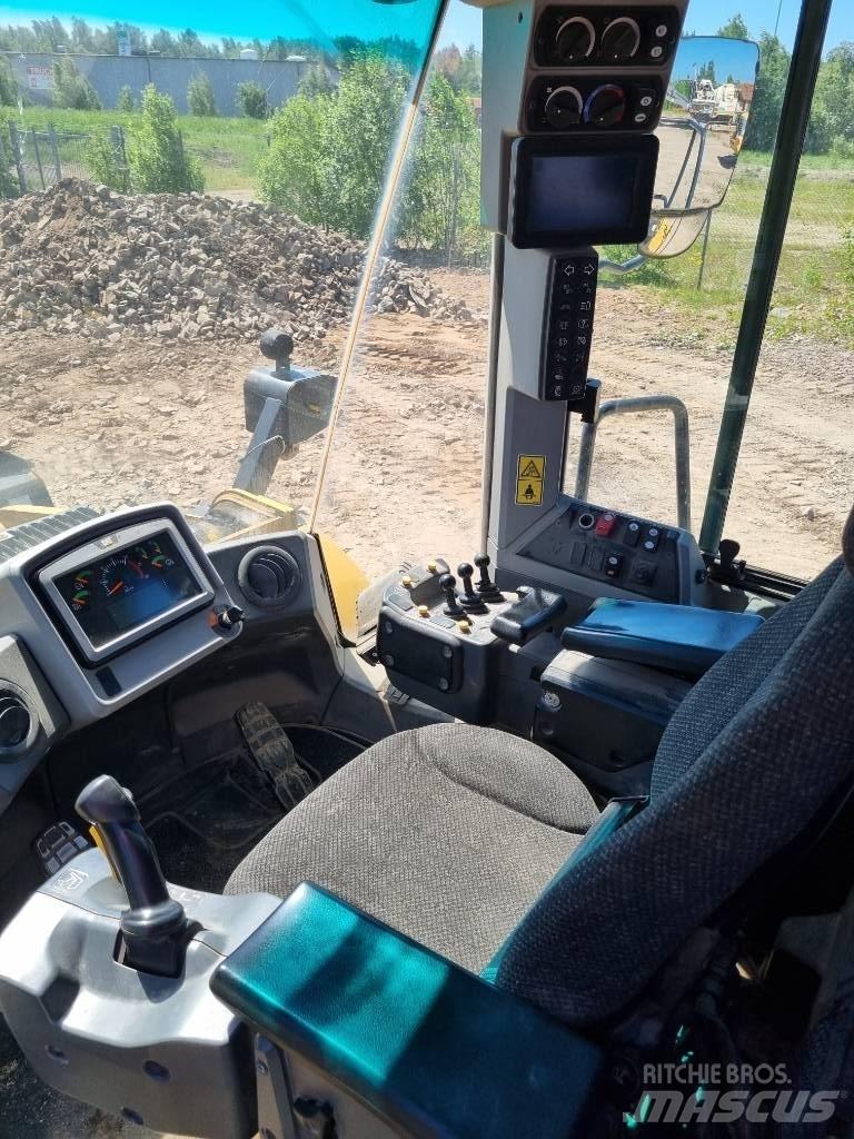 CAT 966 M Колесни товарачи