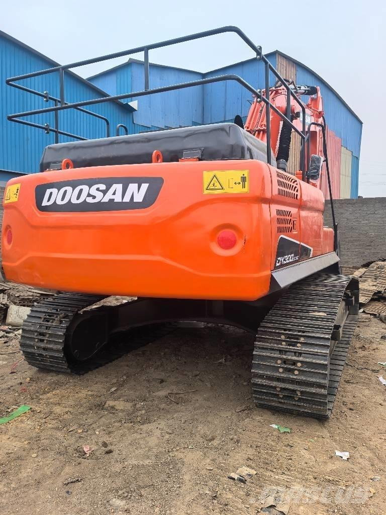 Doosan DX300LC Верижен екскаватор